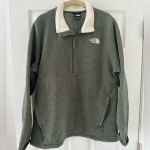 North Face Women’s Quarter Zip Jacket